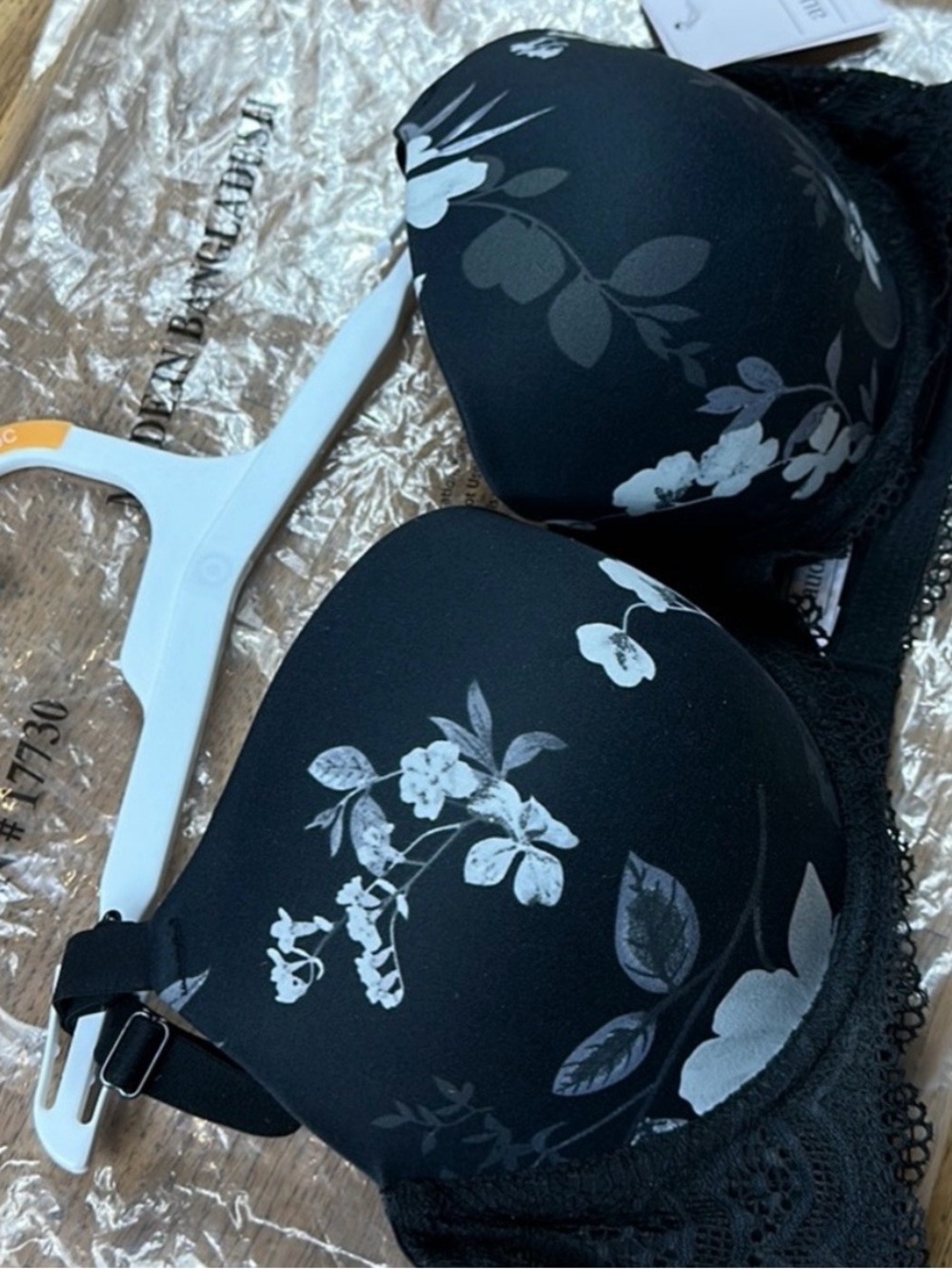 3 pack Auden Black Floral Lace-Trim Molded Bra - Picture 2 of 3
